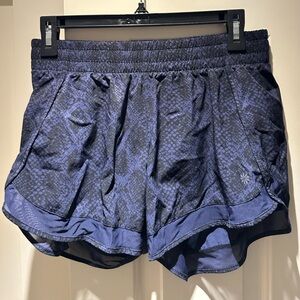 Athleta mesh racer run mid-rise short